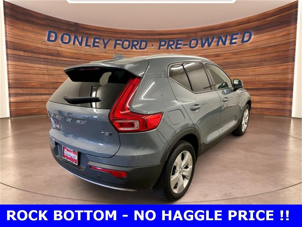 used 2022 Volvo XC40 car, priced at $21,599