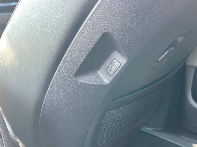 new 2025 Kia Carnival car, priced at $39,000