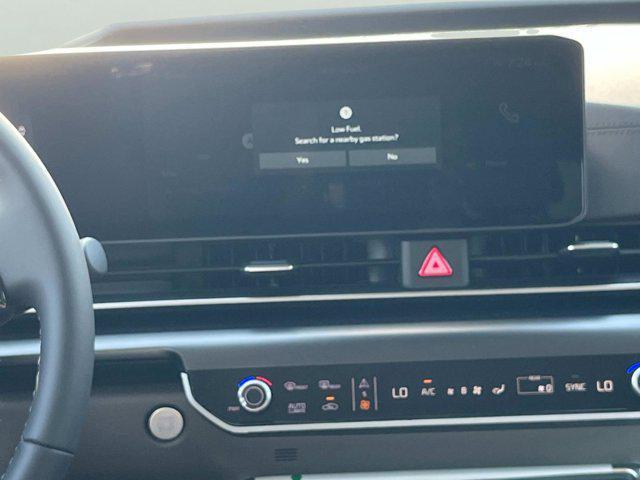 new 2025 Kia Carnival car, priced at $39,000