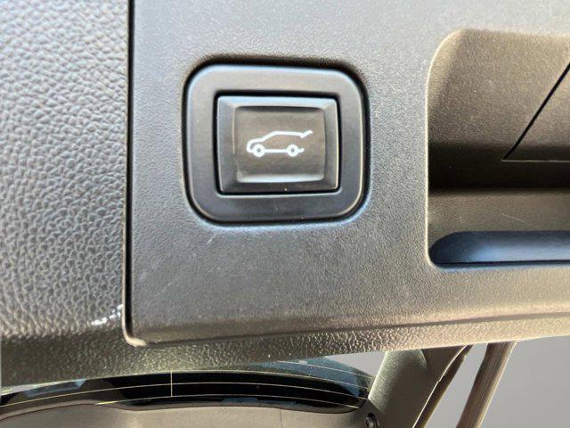 used 2022 Cadillac XT4 car, priced at $28,516