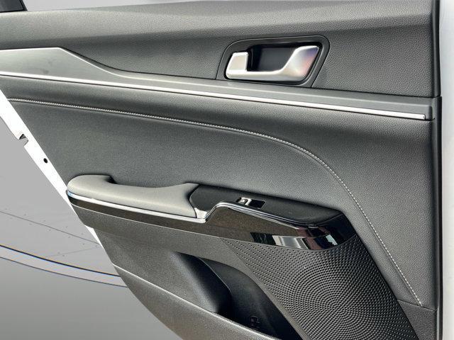 new 2025 Kia K5 car, priced at $30,620
