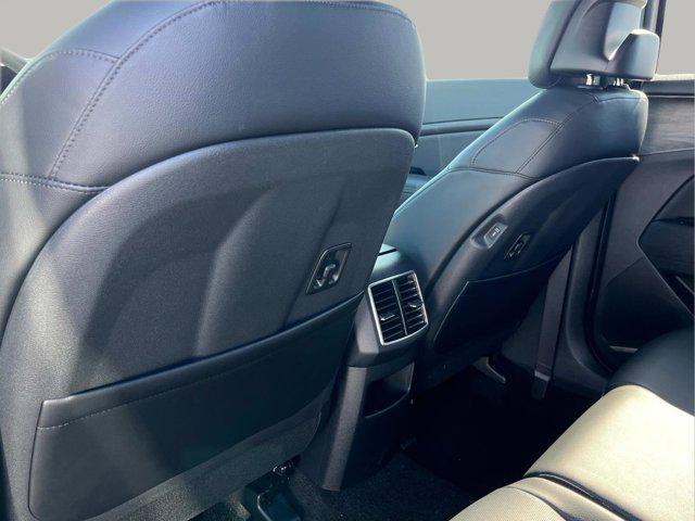 new 2025 Kia Sportage car, priced at $40,450
