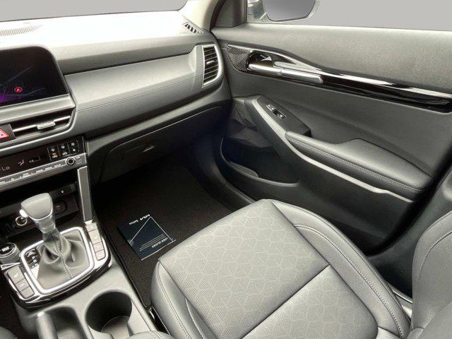 new 2025 Kia Seltos car, priced at $29,670
