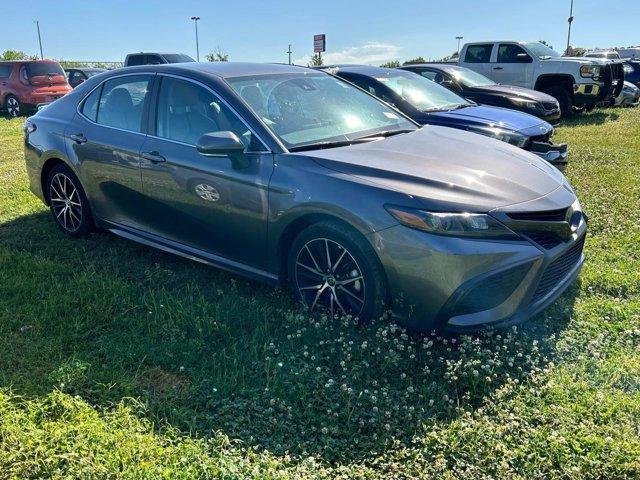 used 2022 Toyota Camry Hybrid car, priced at $27,631