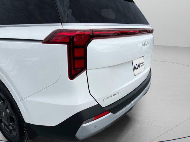 new 2025 Kia Carnival Hybrid car, priced at $45,845