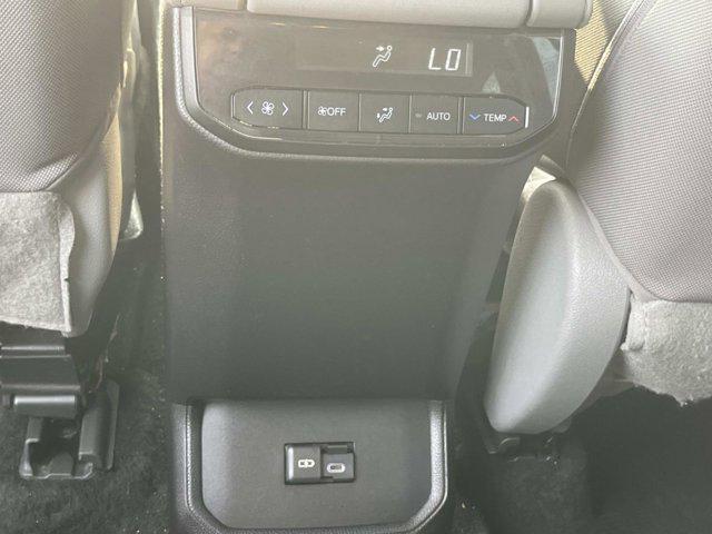 used 2023 Toyota Highlander car, priced at $33,397