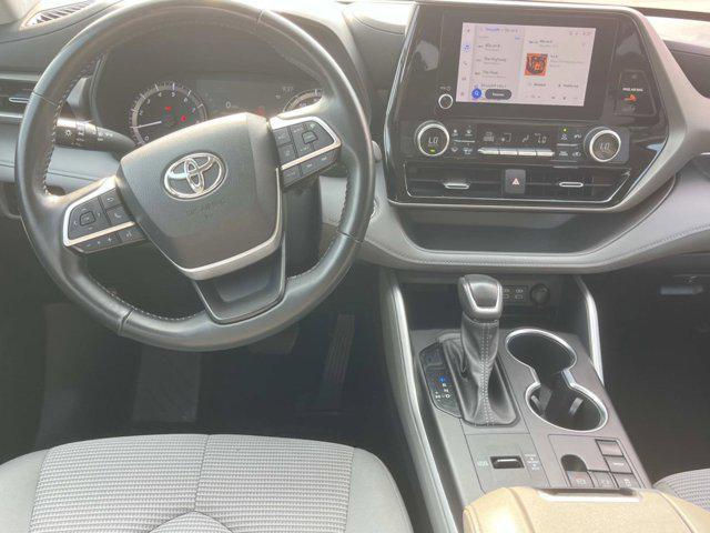 used 2023 Toyota Highlander car, priced at $33,397