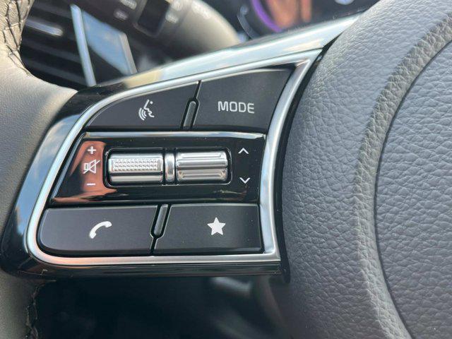 new 2025 Kia Seltos car, priced at $25,670