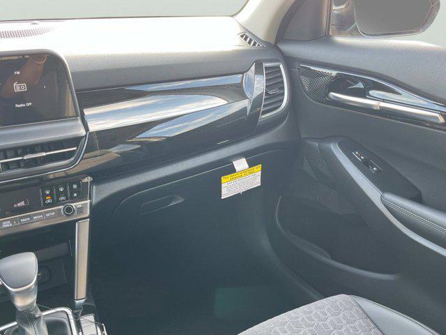 new 2025 Kia Seltos car, priced at $25,670
