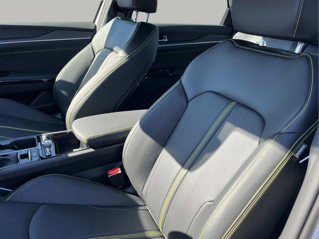 new 2025 Kia K5 car, priced at $39,325
