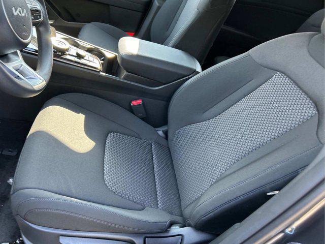 new 2025 Kia Sportage Hybrid car, priced at $30,535