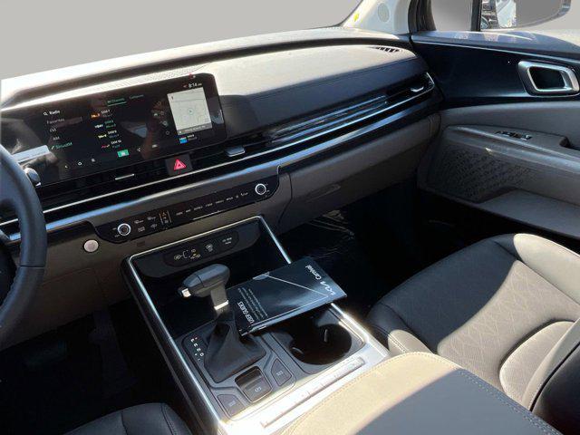 new 2025 Kia Carnival car, priced at $39,000