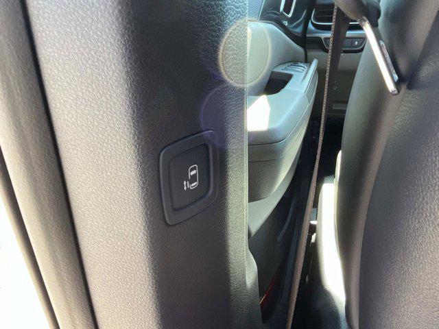 new 2025 Kia Carnival car, priced at $39,000