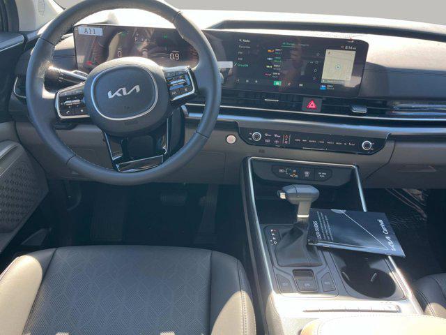 new 2025 Kia Carnival car, priced at $39,000