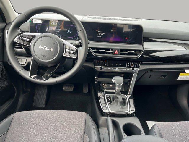 new 2025 Kia Seltos car, priced at $25,670