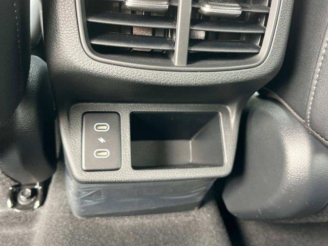 new 2025 Kia Seltos car, priced at $25,670