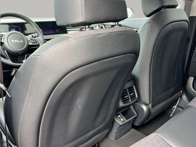 new 2025 Kia Seltos car, priced at $25,670