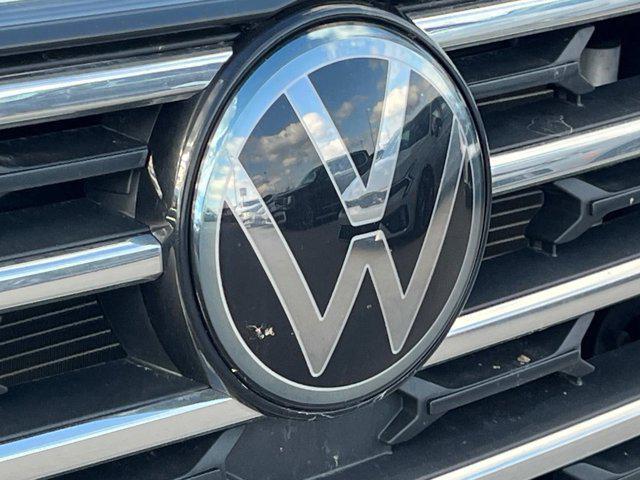 used 2024 Volkswagen Atlas car, priced at $33,327