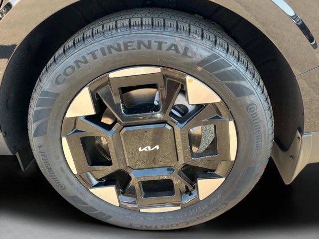 new 2025 Kia Carnival car, priced at $41,695