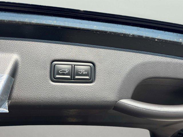 new 2025 Kia Carnival car, priced at $41,695
