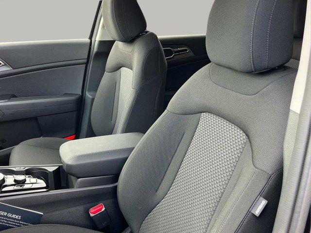 new 2025 Kia Sportage Hybrid car, priced at $30,140