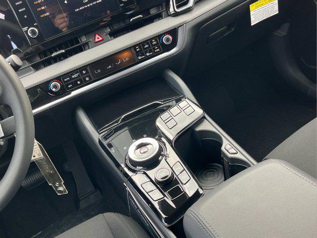 new 2025 Kia Sportage Hybrid car, priced at $30,140