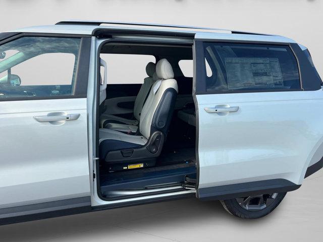 new 2026 Kia Carnival Hybrid car, priced at $44,845