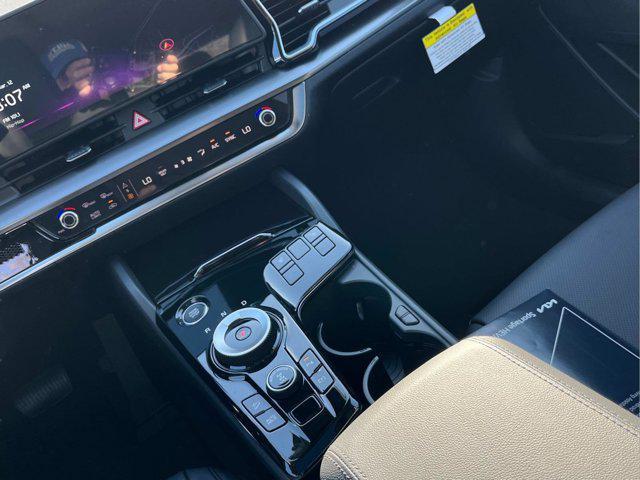 new 2025 Kia Sportage Hybrid car, priced at $35,440