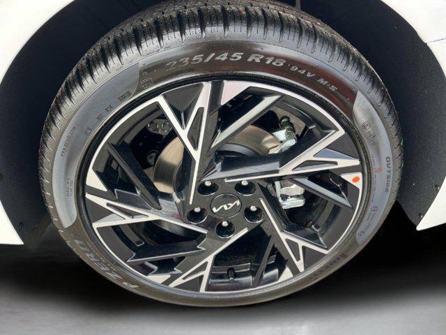 new 2025 Kia K5 car, priced at $32,120