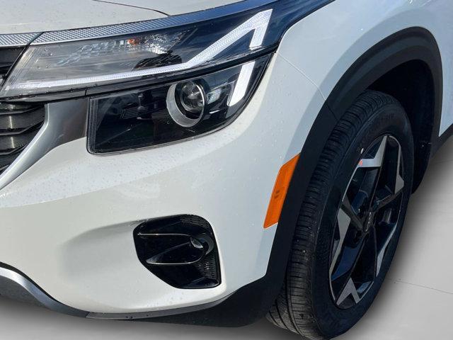 new 2025 Kia Seltos car, priced at $25,670