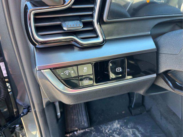 new 2025 Kia Sportage Hybrid car, priced at $34,335