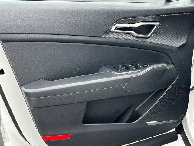 new 2024 Kia Sportage Hybrid car, priced at $32,400