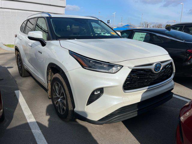 used 2021 Toyota Highlander Hybrid car, priced at $31,991