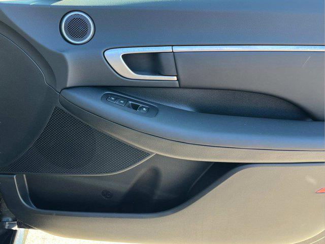 used 2024 Hyundai Sonata Hybrid car, priced at $27,991