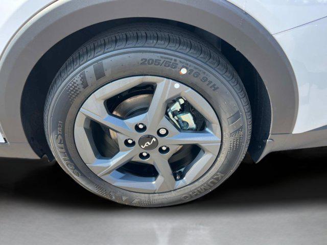new 2025 Kia K4 car, priced at $23,052