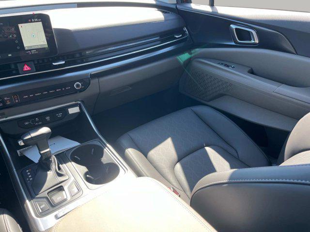 new 2025 Kia Carnival car, priced at $39,650