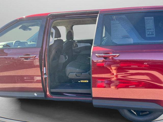 new 2025 Kia Carnival car, priced at $39,650