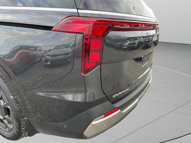 new 2025 Kia Carnival Hybrid car, priced at $50,250