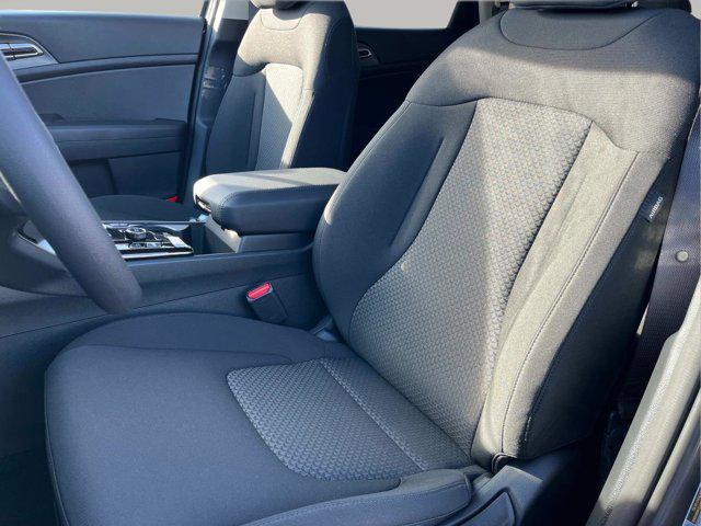 new 2025 Kia Sportage Hybrid car, priced at $30,535