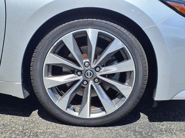 used 2022 Nissan Maxima car, priced at $28,995