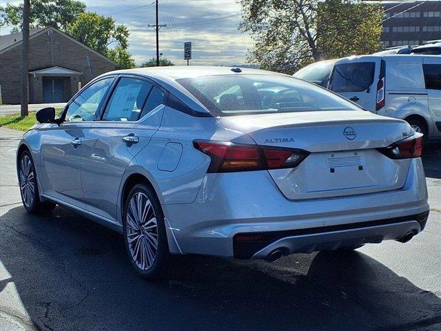 new 2025 Nissan Altima car, priced at $34,462