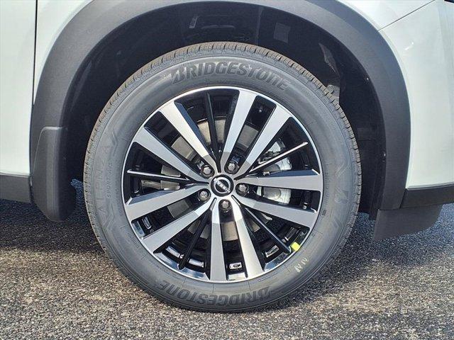 new 2025 Nissan Pathfinder car, priced at $51,823