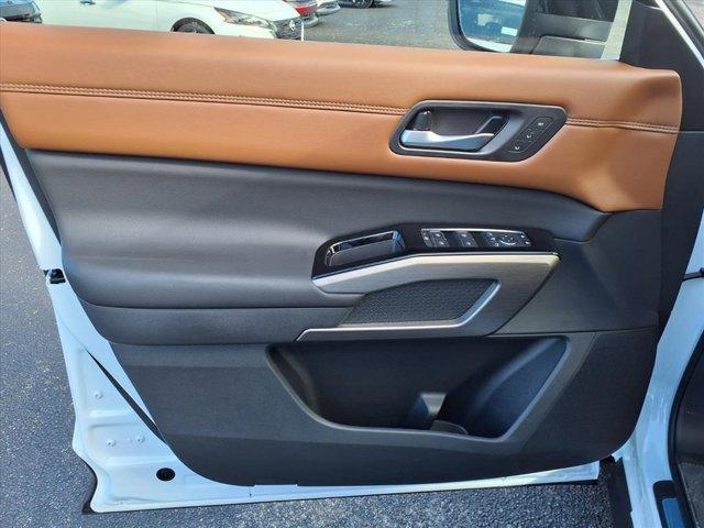 new 2025 Nissan Pathfinder car, priced at $51,823