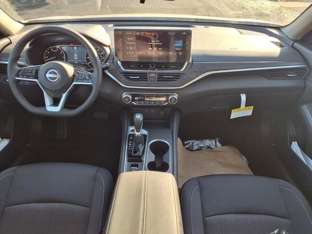 new 2025 Nissan Altima car, priced at $30,124