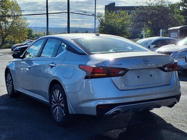 new 2025 Nissan Altima car, priced at $30,124