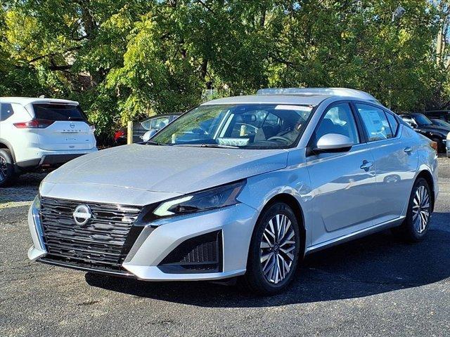 new 2025 Nissan Altima car, priced at $30,124