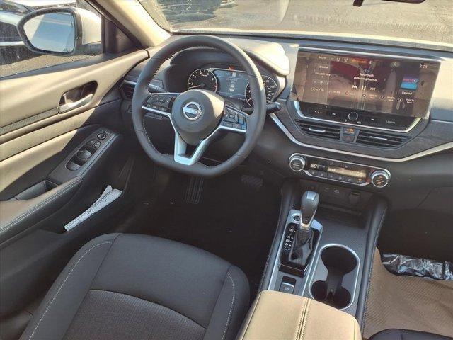 new 2025 Nissan Altima car, priced at $30,124