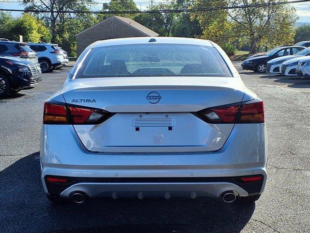 new 2025 Nissan Altima car, priced at $30,124