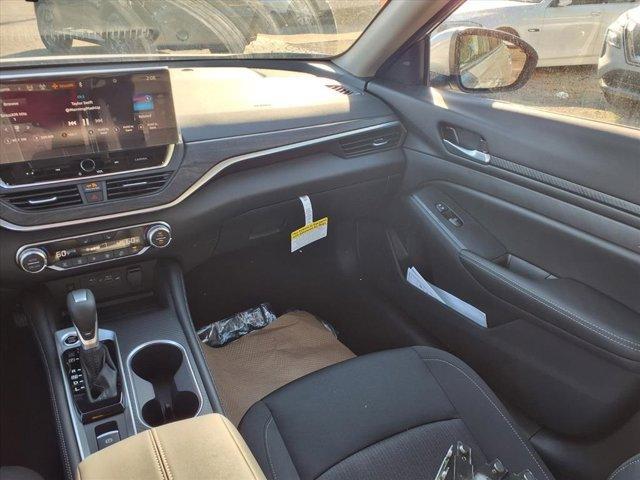 new 2025 Nissan Altima car, priced at $30,124