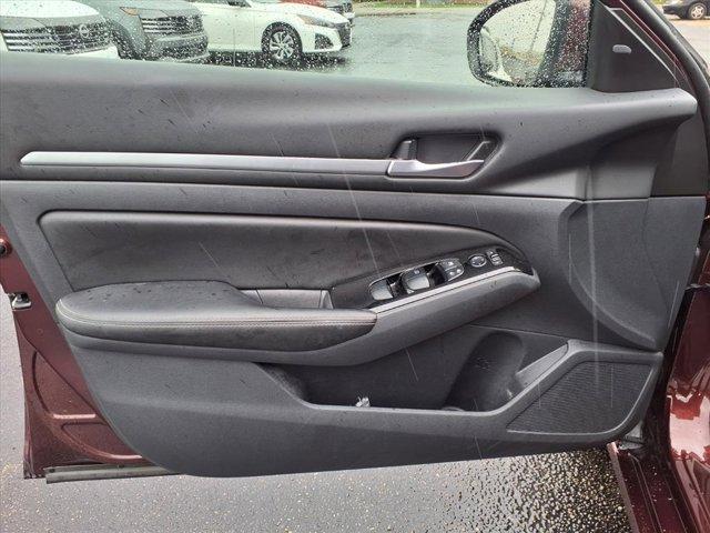 used 2023 Nissan Altima car, priced at $21,900